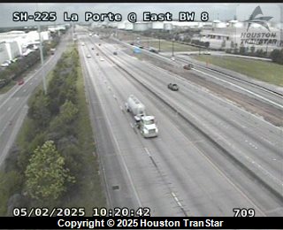 225 La Porte @ East BW-8, FACING South