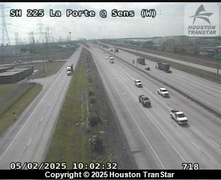 225 La Porte @ Sens (W), FACING North