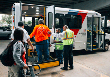 Metro lift with assistance